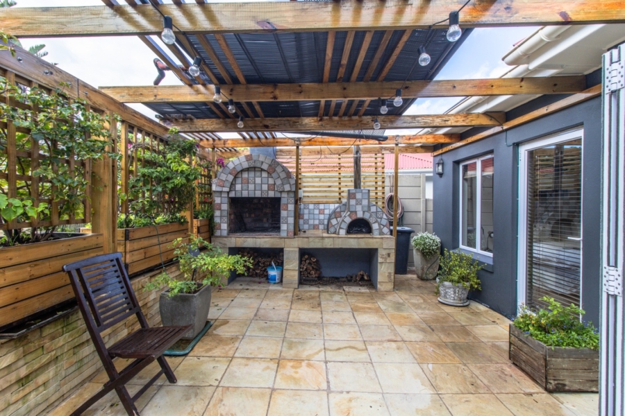 3 Bedroom Property for Sale in West Beach Western Cape